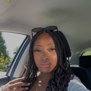 Meet your Posher, Ashley